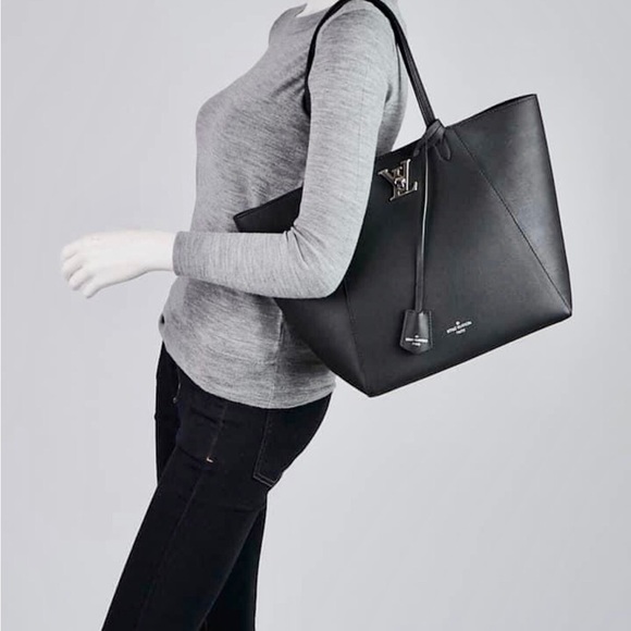 Louis Vuitton Lockme Cabas bag, like new - Picture 16 of 16